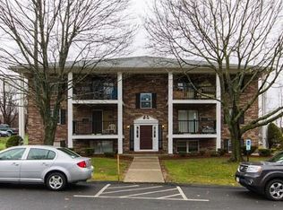 1 Walker Rd APT 7, North Andover, MA 01845