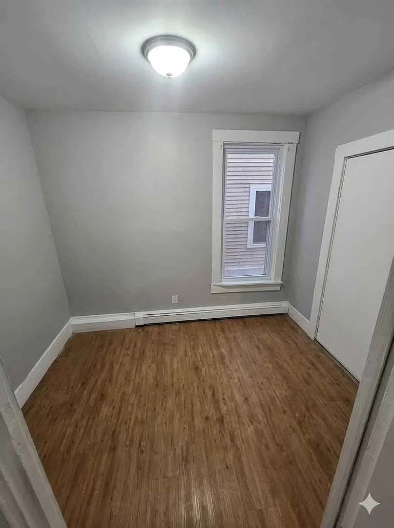 305-309 Cedar Street — Photo 2