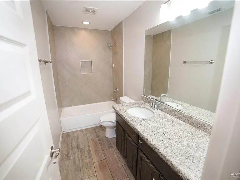 14612 Kurth Cv — Photo 7