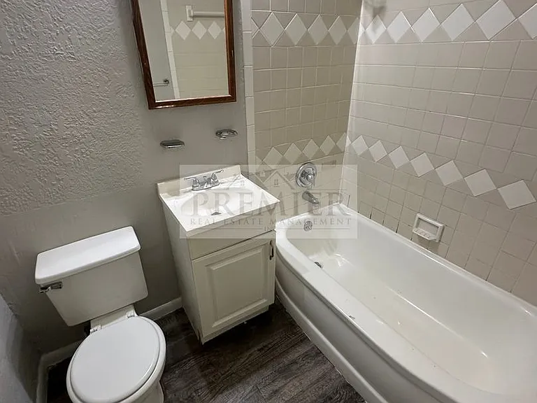 6205 E 152nd Ter #B — Photo 5