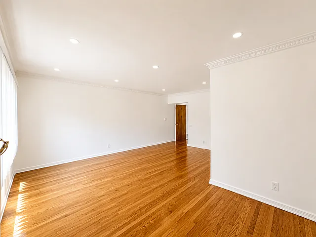 1624 N Alexandria Ave #3 — Photo 4
