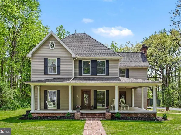 3600 Colonial Rd, Dover, PA 17315
