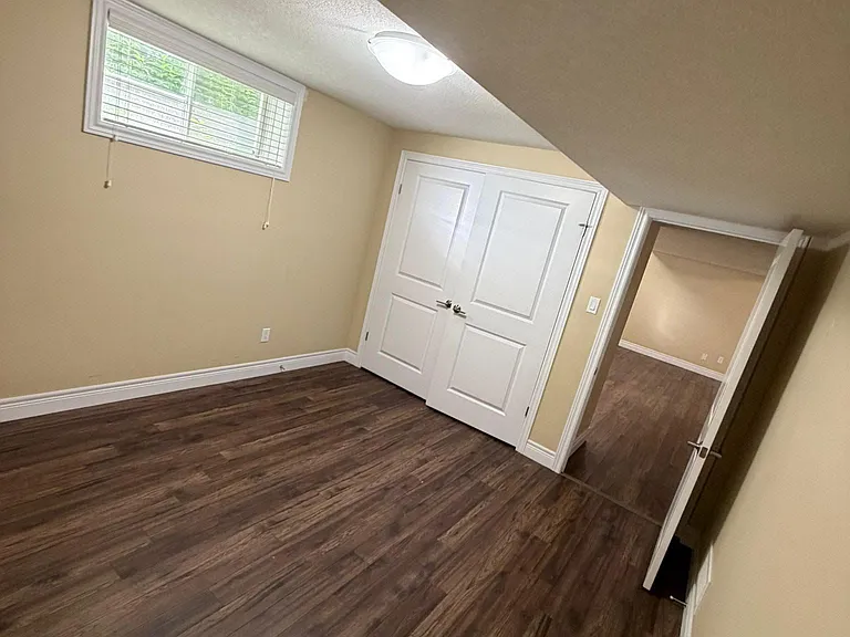 111 Dallan Dr — Photo 8