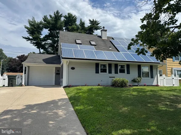 36 Bosworth Ln, Willingboro, NJ 08046