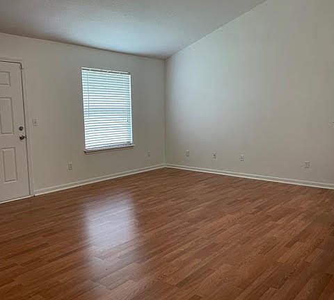 3rd image of 7978 118th St