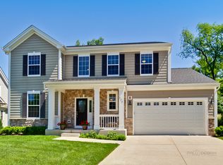 206 Cater Ln, Libertyville, IL