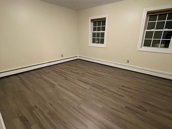 5th image of 12 Cove Ln