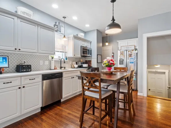 1041 Stonewall Lane image 12 of 48