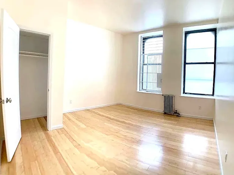 220 Wadsworth Ave #104 — Photo 3