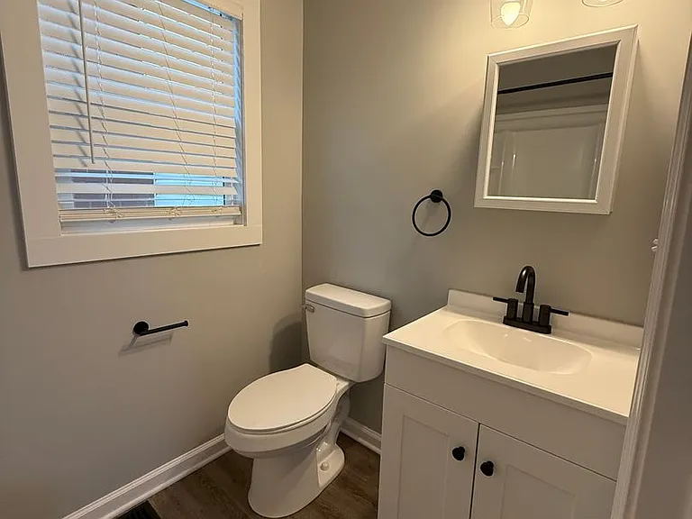 2624 Philip St — Photo 14