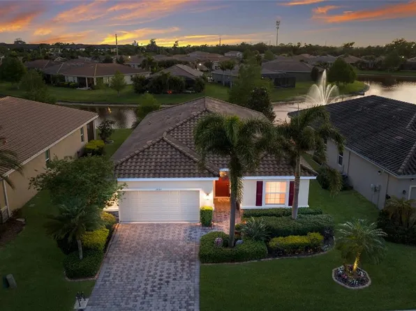 2937 Esmeralda Dr, Sarasota, FL 34243