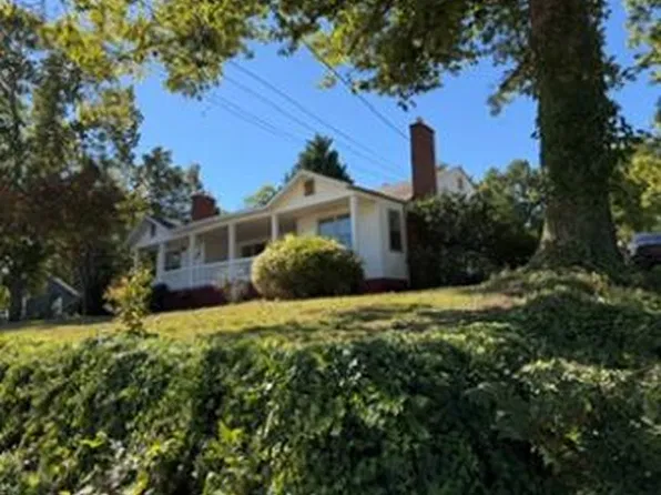 713 N Main St, Greer, SC