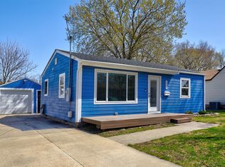 3841 55th St, Des Moines, IA 50310