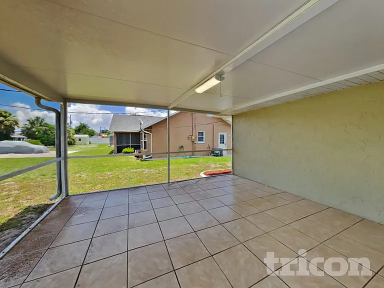 23120 Donalda Ave — Photo 14