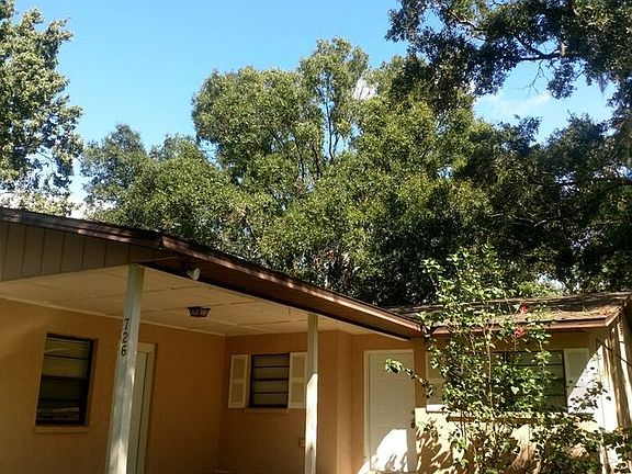 3rd image of 726 W Alamo Dr