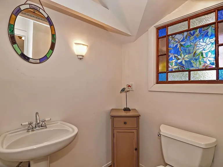 660 Washington St — Photo 29