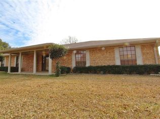 1105 1st St, Dry Prong, LA 71423