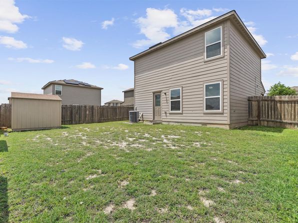 405 Yearwood Ln #21C, Jarrell, TX 76537