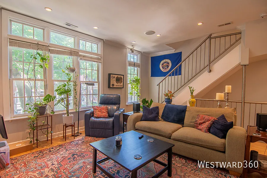Building Photo - 2733 N Wayne Ave #PENTHOUSE