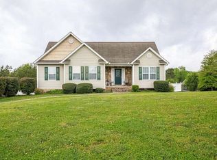 54 Oak Run, Rock Spring, GA 30739