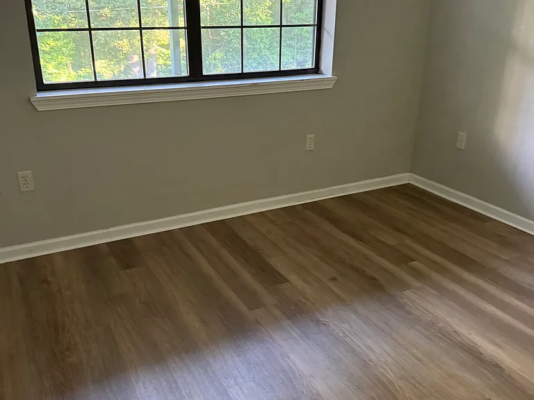 607 N Park St #B — Photo 3