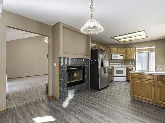 5th image of 14111 S 33rd Ave