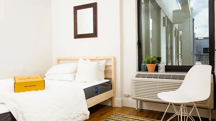 Rented by Nooklyn NYC LLC | media 82