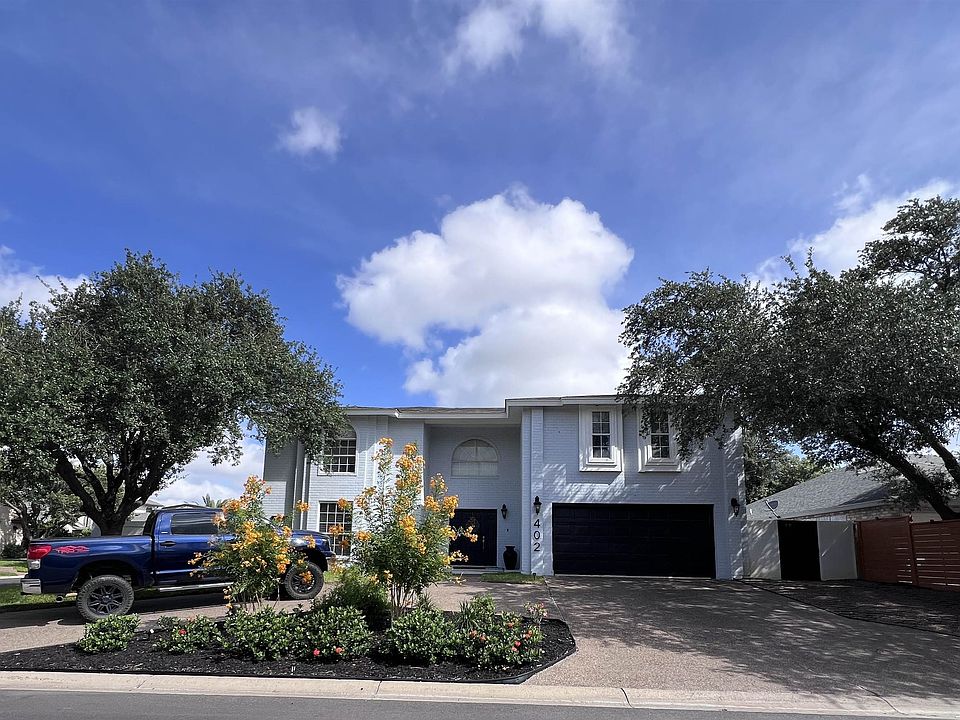 1st image of 402 Saint Thomas Dr
