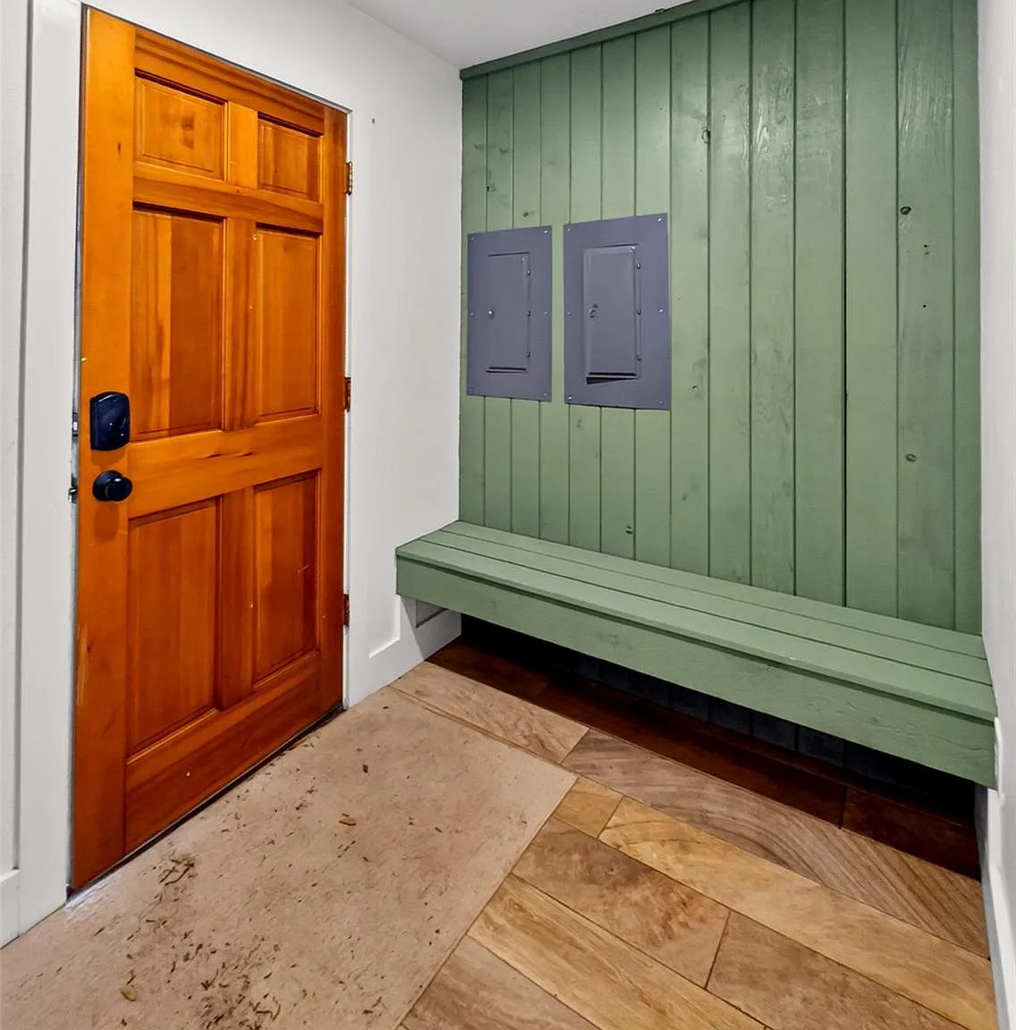 5 bed, 4.0 bath, 4372 sqft, $3,500 — Photo 3