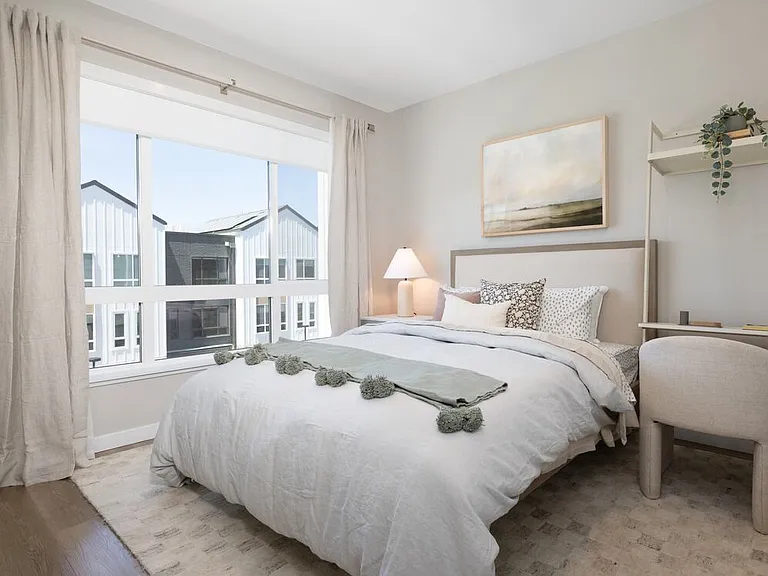 Signature Collection I 3-Bedroom Townhome Guest bedroom