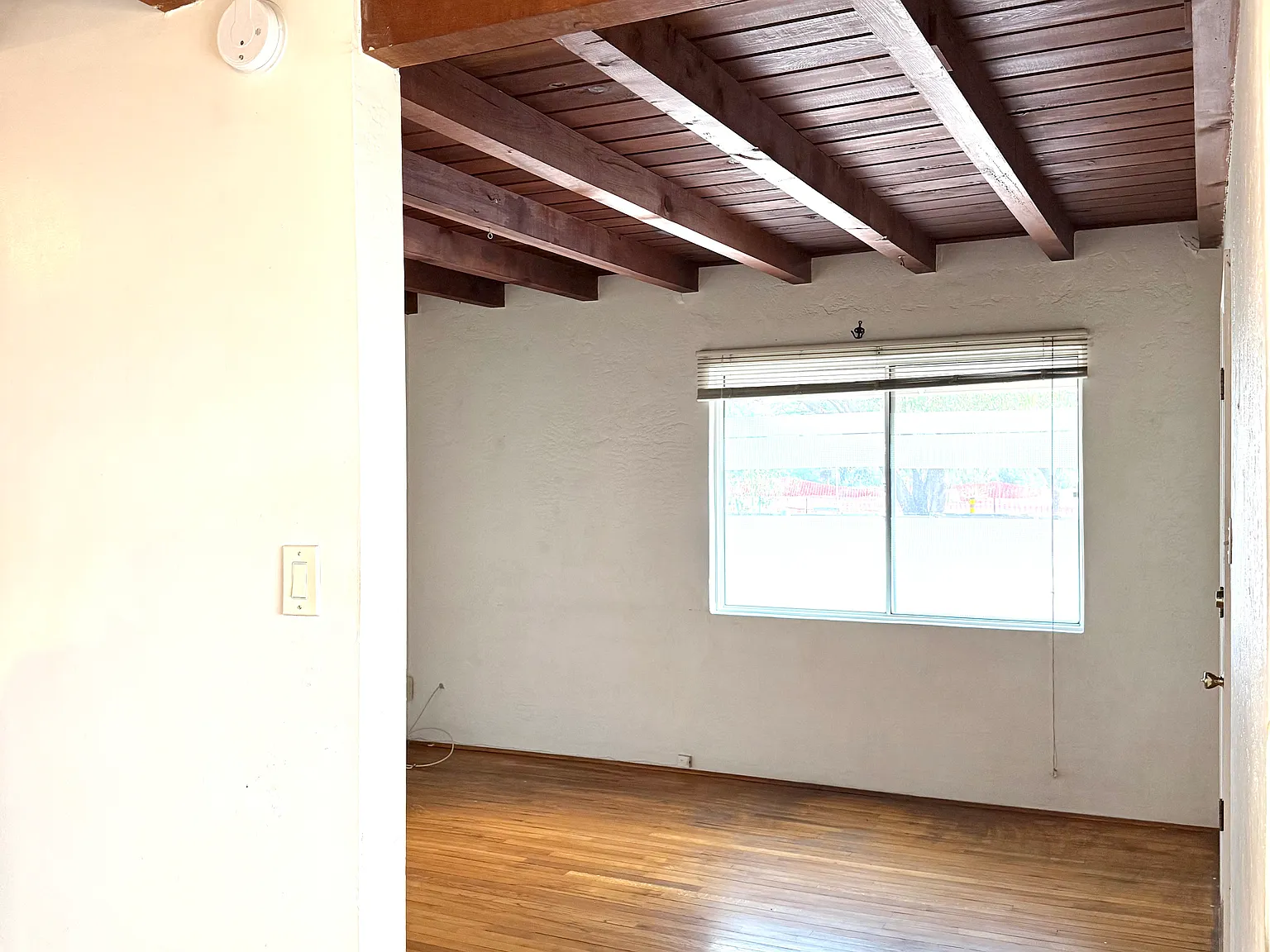 1 bed, 569 sqft, $925 — Photo 3