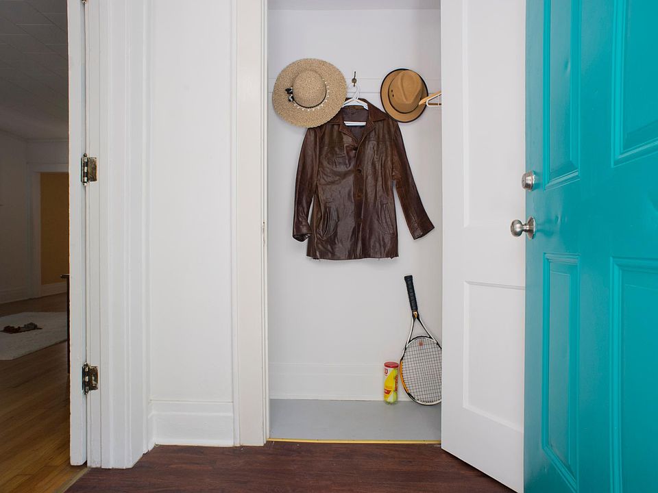 entry hall & closet