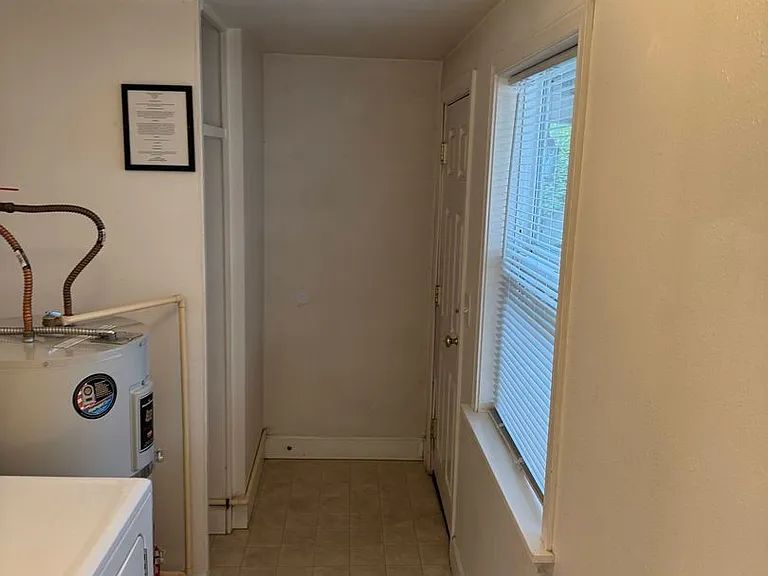 2091 Hilyard St — Photo 8