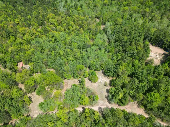 Tbd Brown Deer Rd, Marquette, MI 49855