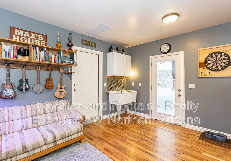 2304 N Talkington Dr — Photo 12