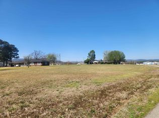 Wayne Cir, Mena, AR 71953