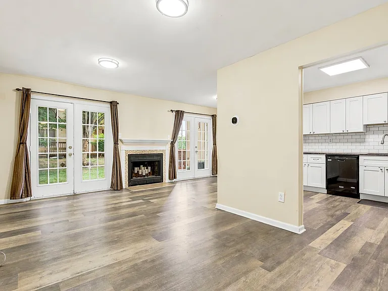 27 White Pine Ct — Photo 2