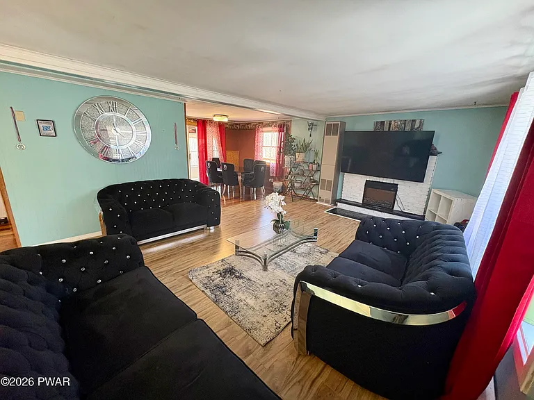 2193 Spring Dr — Photo 6