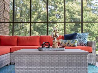 2916 Oakdale Rd, Charlotte, NC 28216