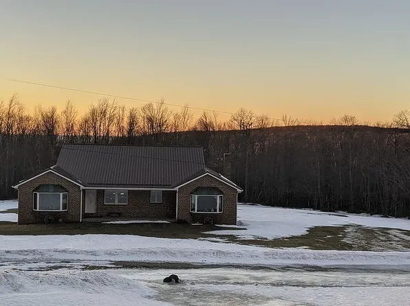 329 Hundred Acres Woods Ln, Jones Mills, PA 15646