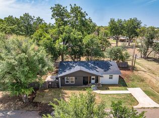 1117 Vermont St, Chickasha, OK 73018