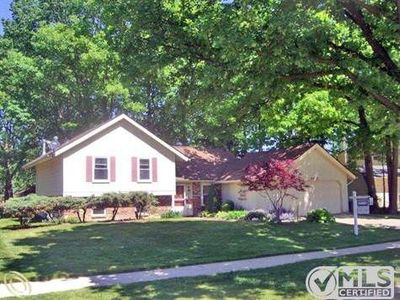 4415 Holly Dr, Troy, MI, 48085