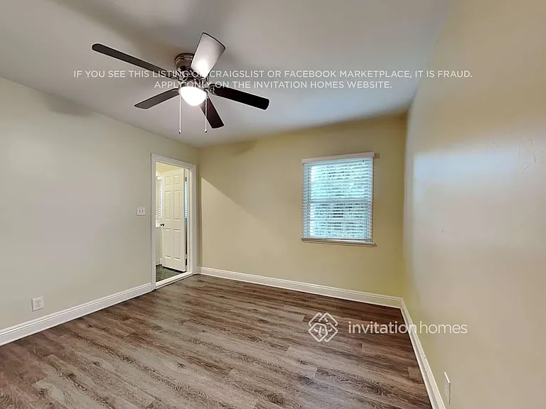 2906 N Frederic St — Photo 11