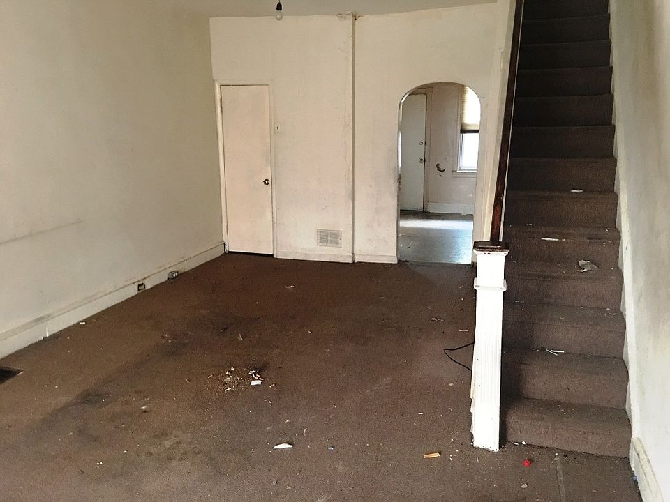 2nd image of 2012 Mercy St