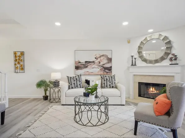 20643 Gardenside Cir, Cupertino, CA 95014