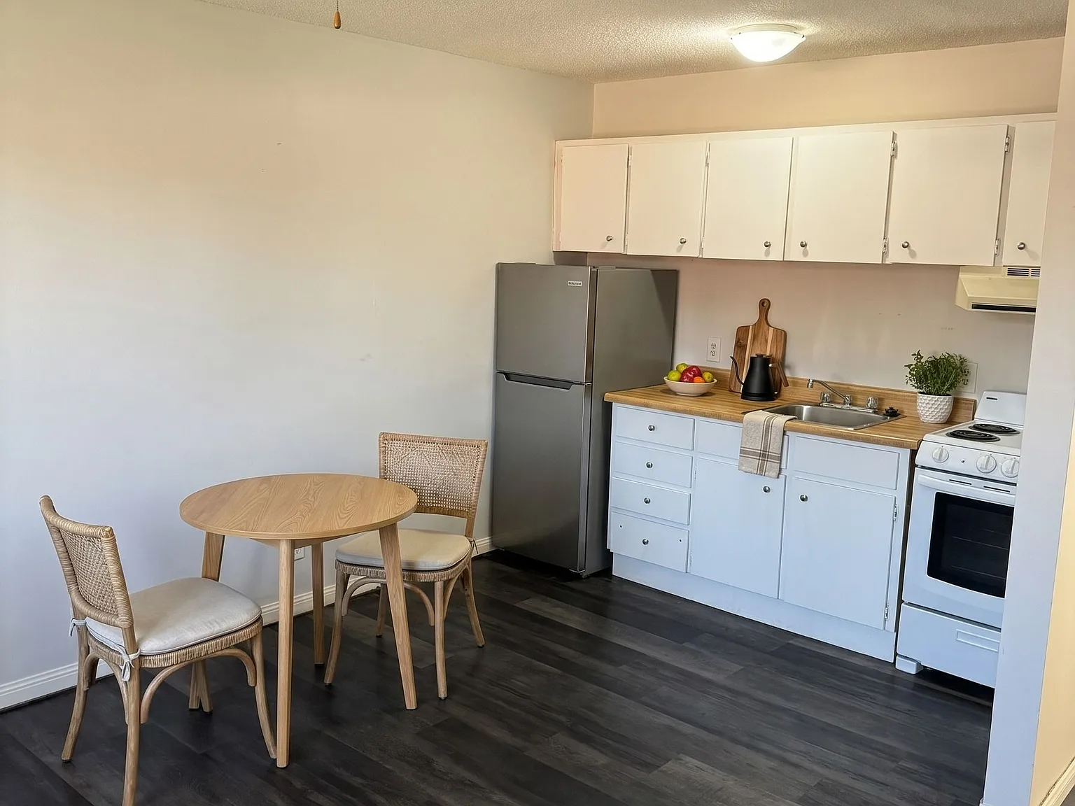 1 bed, $1,599 — Photo 2