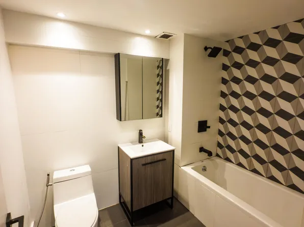 323 East 19th Street image 7 of 19