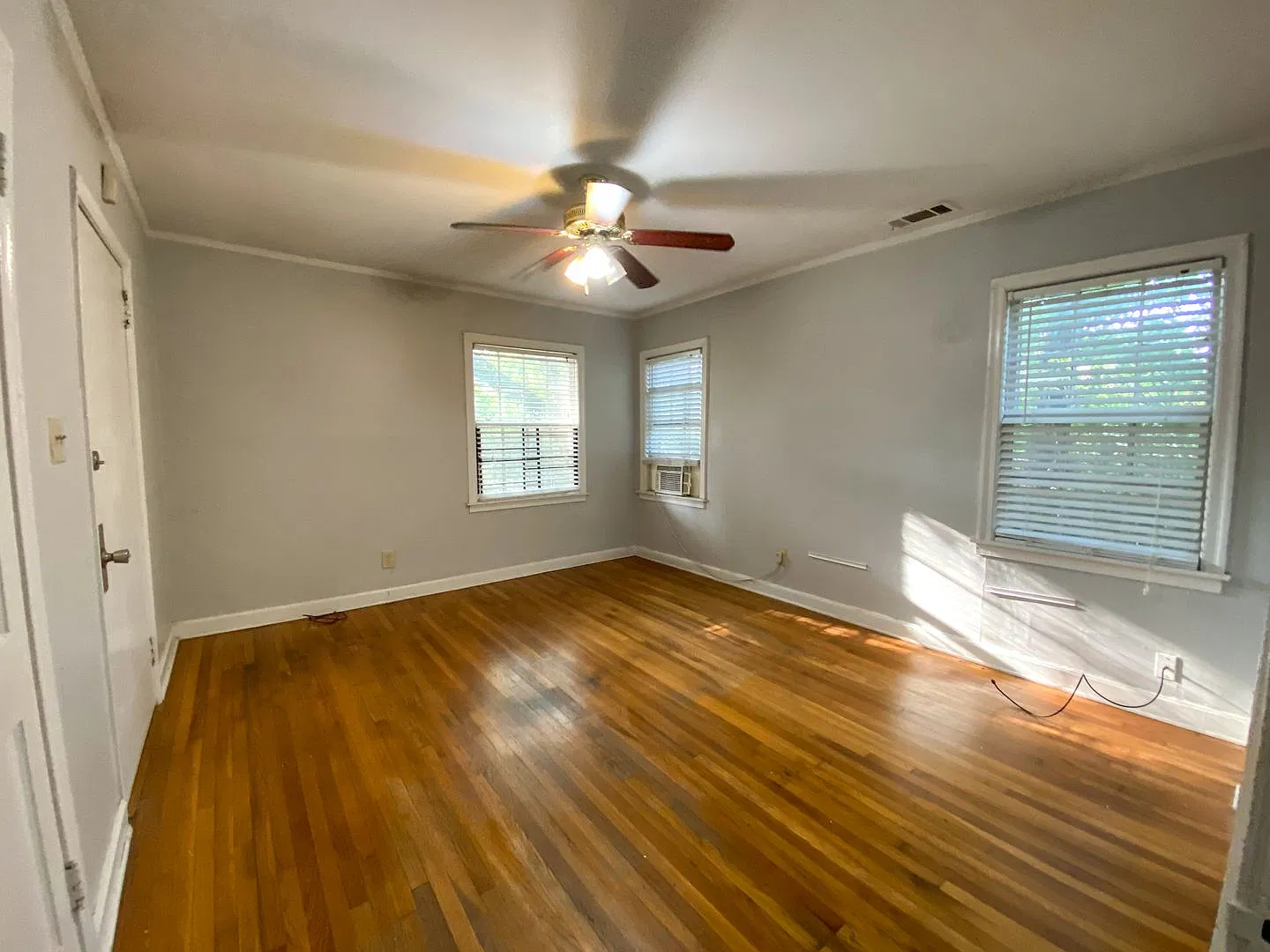 1 bedroom 1 bath near Avalon and Overton Park Ave in Midtown Memphis — Photo 4