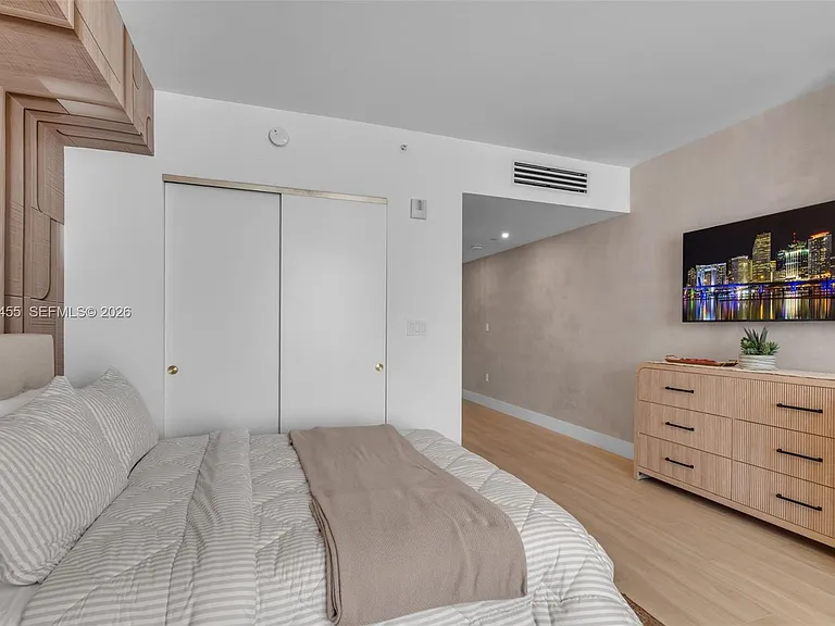 90 NE 32nd St #620 — Photo 12