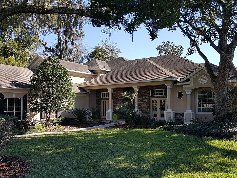 1st image of 304 Santiago Dr